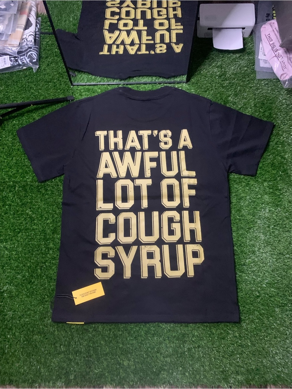 That’s A Awful Lot Of Cough Syrup T-Shirt size M - Picture 2 of 7